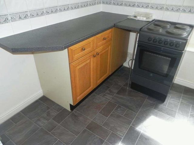  Image of 1 bedroom Flat to rent in Cathcart Road Stourbridge DY8 at Cathcart Road  Stourbridge, DY8 3UZ